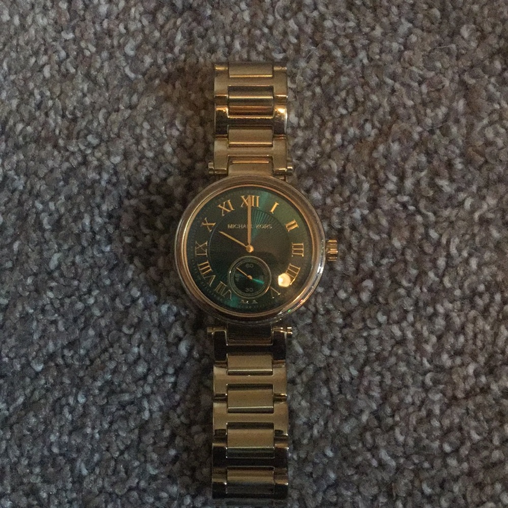 Don’t wear watches anymore